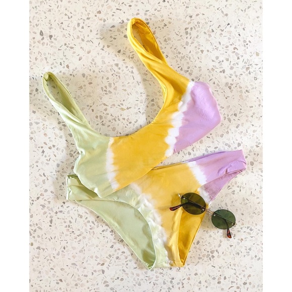 L*SPACE Diagonal Sunburst Bikini SET - Picture 11 of 13